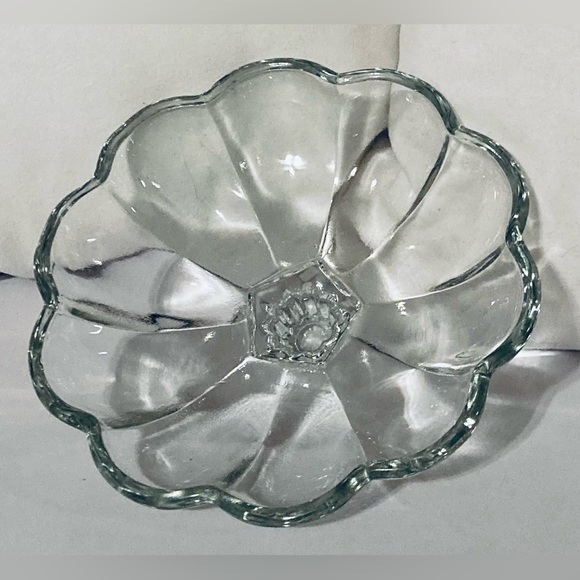 Anchor Hocking Decorative Glass Pumpkin Jar. - Picture 6 of 7